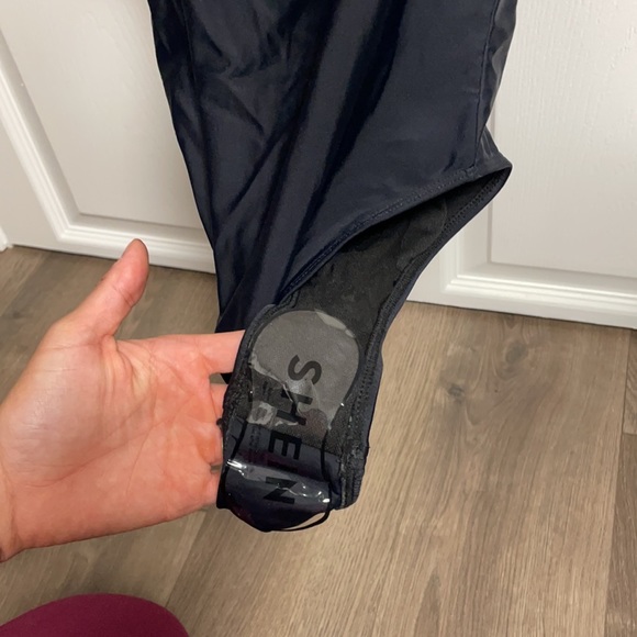 one piece bathing suit - Picture 4 of 4